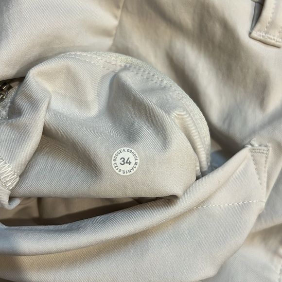 Lululemon Relaxed-Tapered Smooth Twill Trouser - Picture 13 of 14